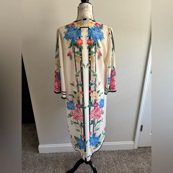 FLYING TOMATO Floral Kimono - Picture 3 of 5